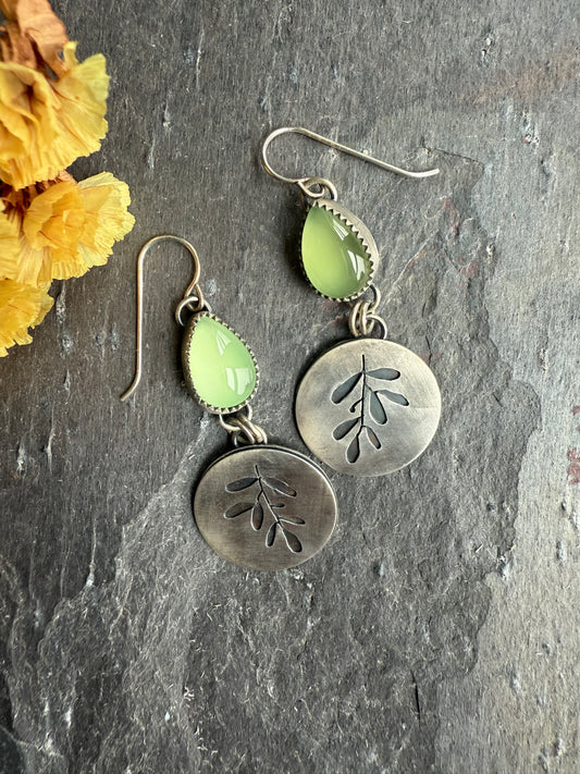 Botanical earrings- peridot